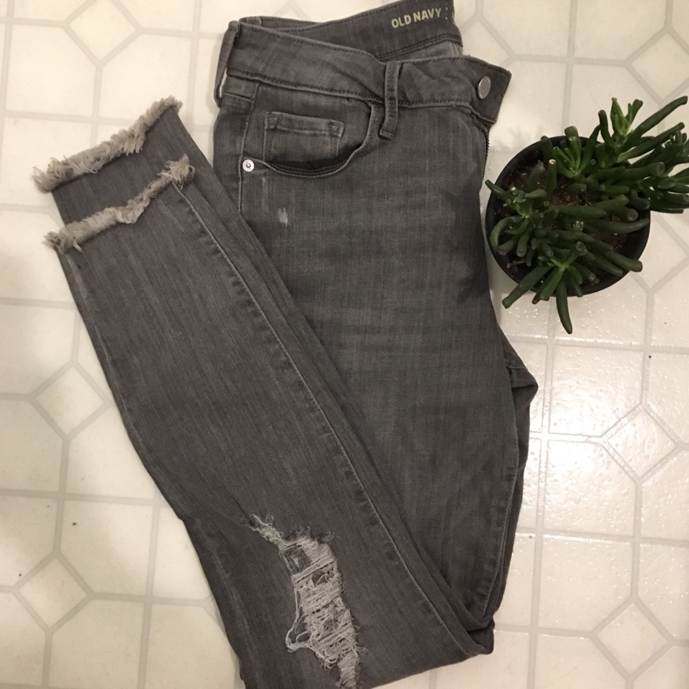 Distressed Old Navy Rockstar Jeans - Size 8 Reg